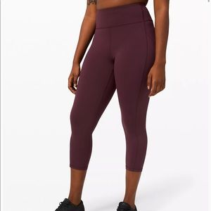 Lululemon In movement  Crop 23"